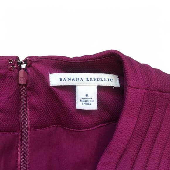 Banana Republic Berry Blouse - Picture 3 of 6